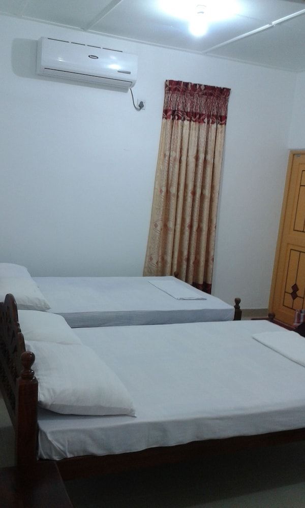 Sea Zone Hotel Nilaveli Family Room A/C
