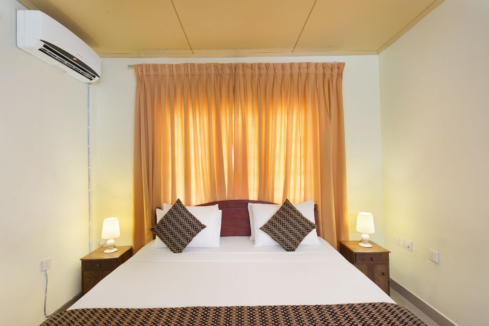 Palm Beach Inn and Sea Shells Cabanas Standard Double Room, 1 King Bed, Garden Area 3