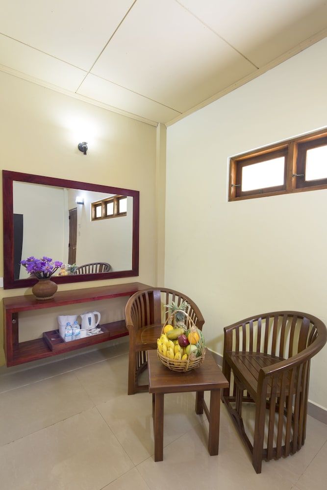 Palm Beach Inn and Sea Shells Cabanas Standard Double Room, 1 King Bed, Garden Area 6