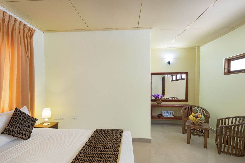 Palm Beach Inn and Sea Shells Cabanas Standard Double Room, 1 King Bed, Garden Area 7