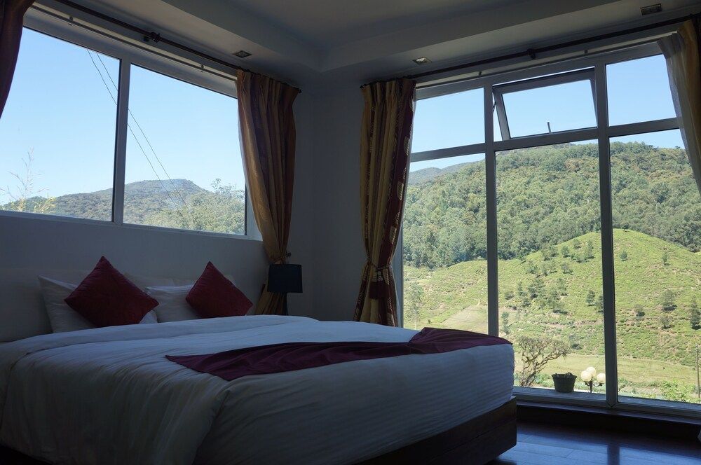 Midky Hotel Deluxe Double Room, 1 King Bed, Mountain View 4