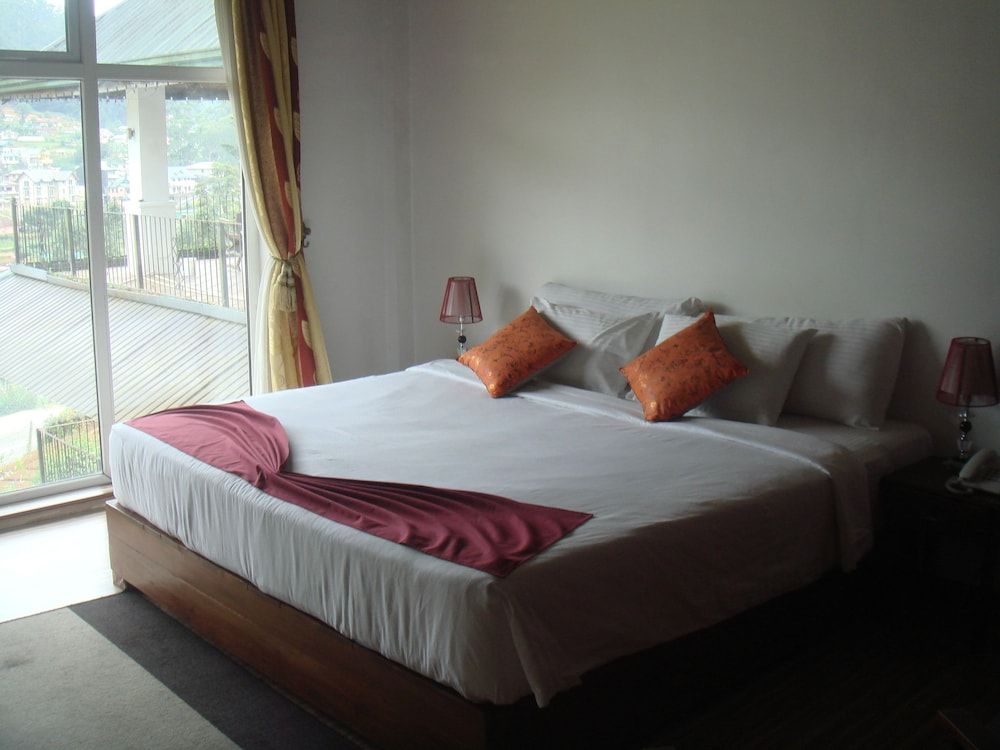 Midky Hotel Deluxe Double Room, 1 King Bed, Mountain View 2