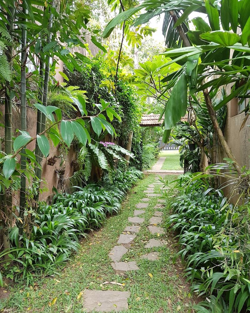 undefined Highbury Colombo 7