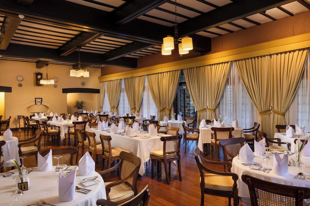 undefined The Hill Club 7