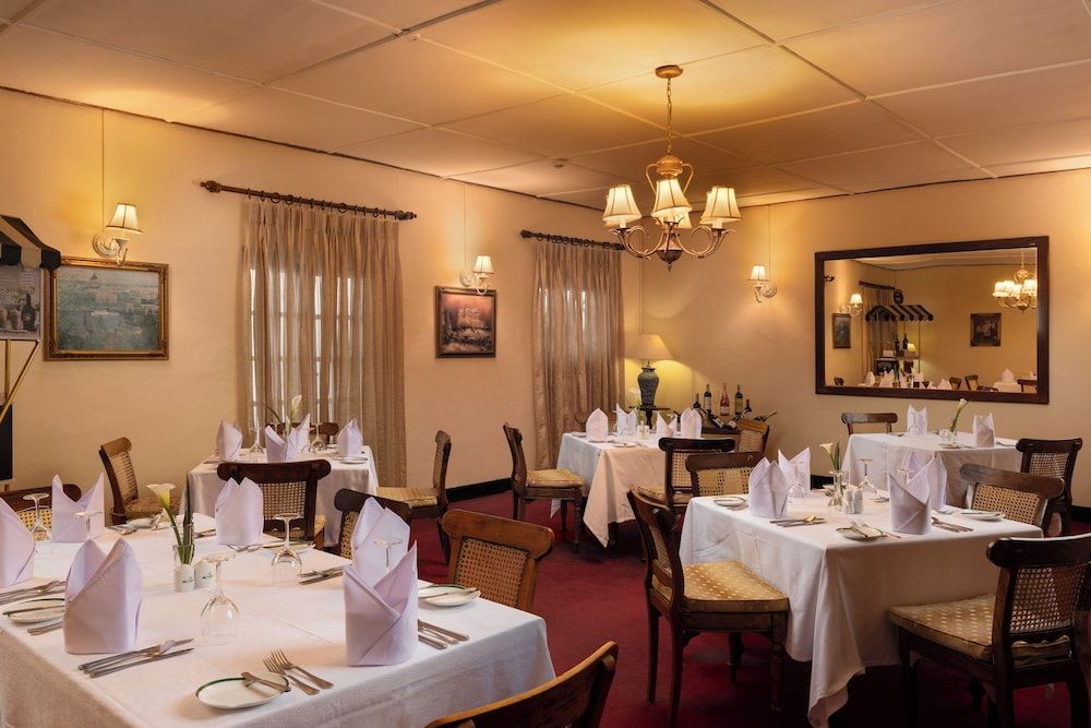 undefined The Hill Club 8