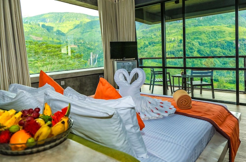 Oak Ray Tea Bush Standard Room 2