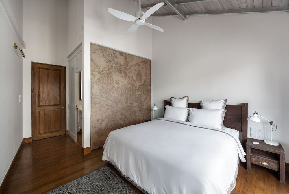 Deluxe Double Room, 1 King Bed, Balcony
