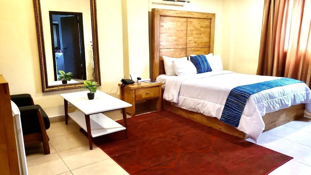 Bella Casa Hotel Deluxe Room 5