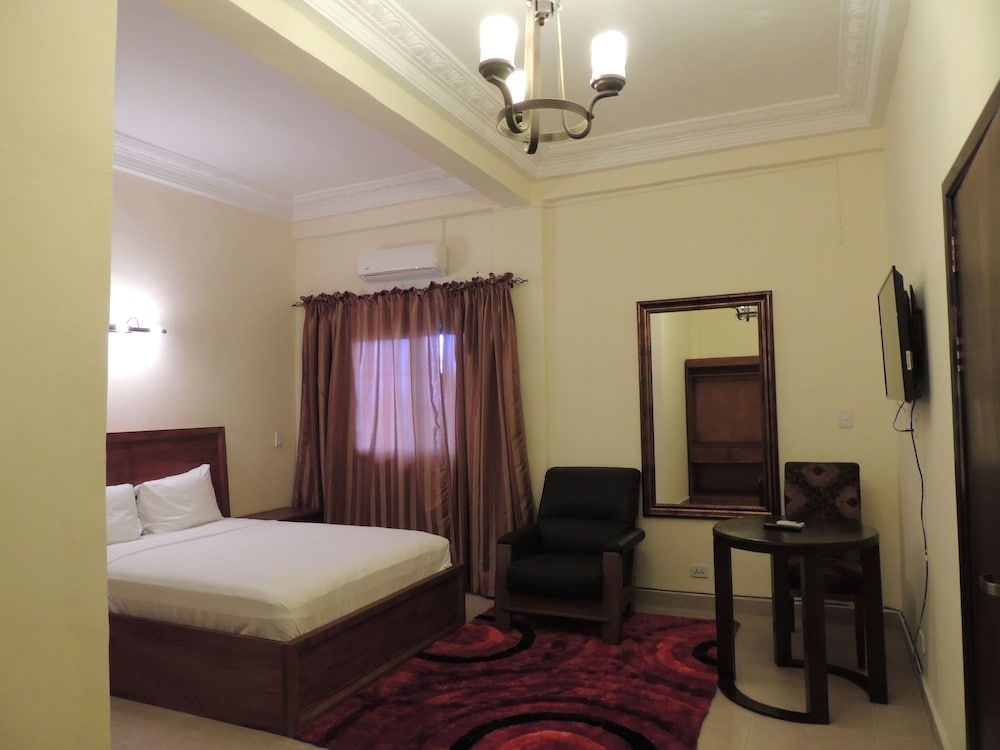 Bella Casa Hotel Deluxe Room 2