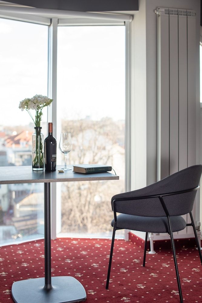 undefined Thomas Albert Hotel 3