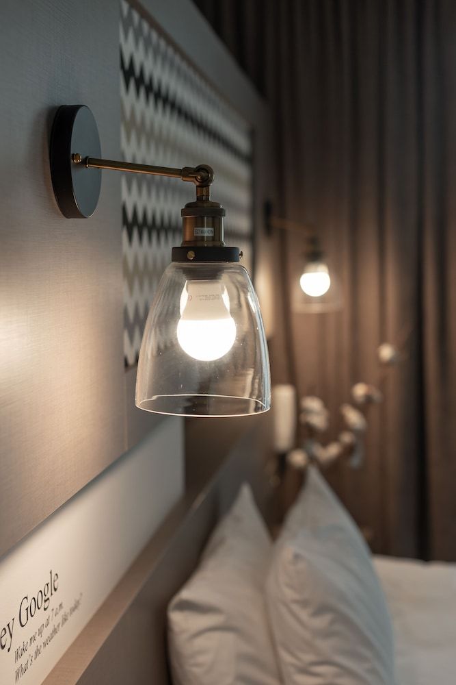 Thomas Albert Hotel Standard Twin Room 14