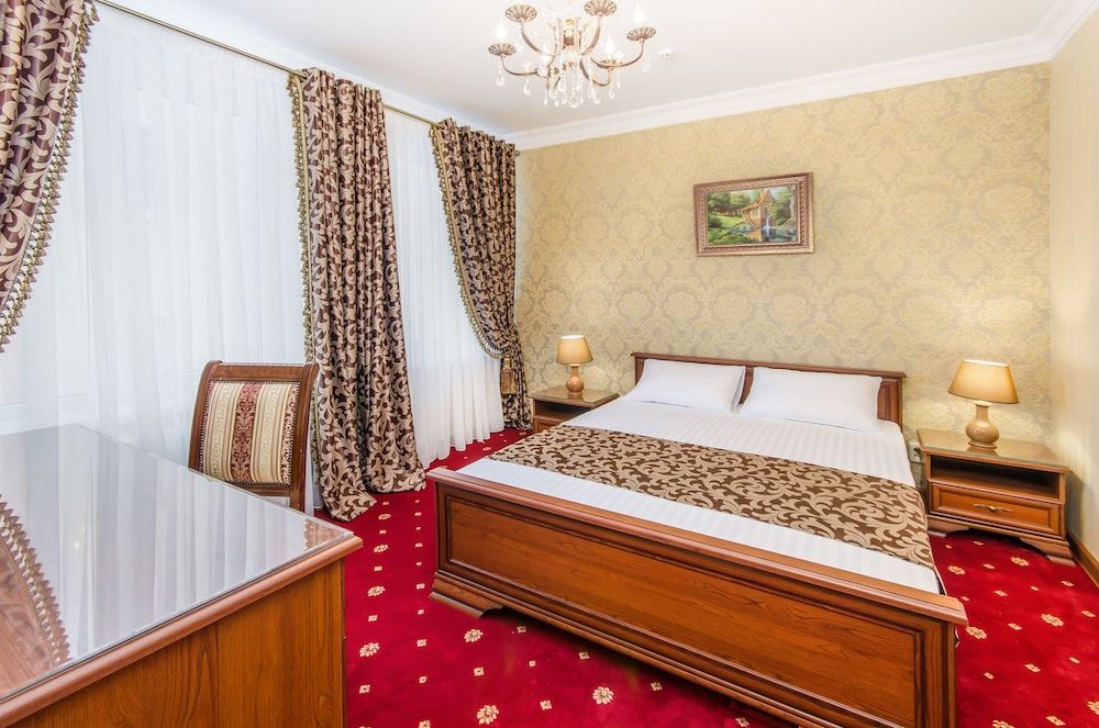 undefined Park Lane Hotel 5