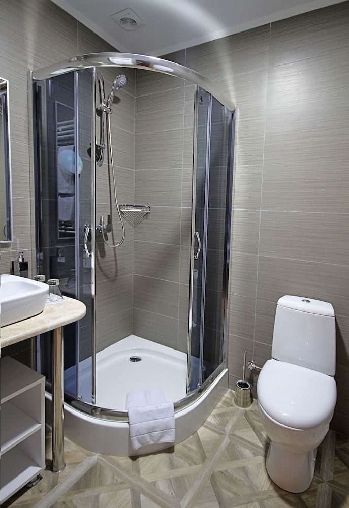 undefined City Park Hotel 10