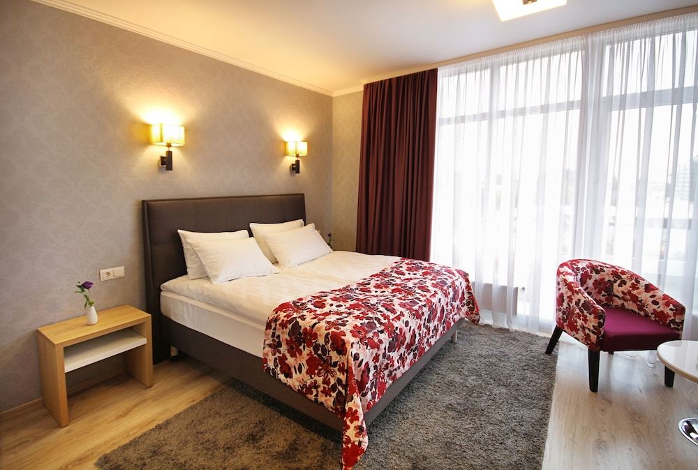 undefined City Park Hotel 3