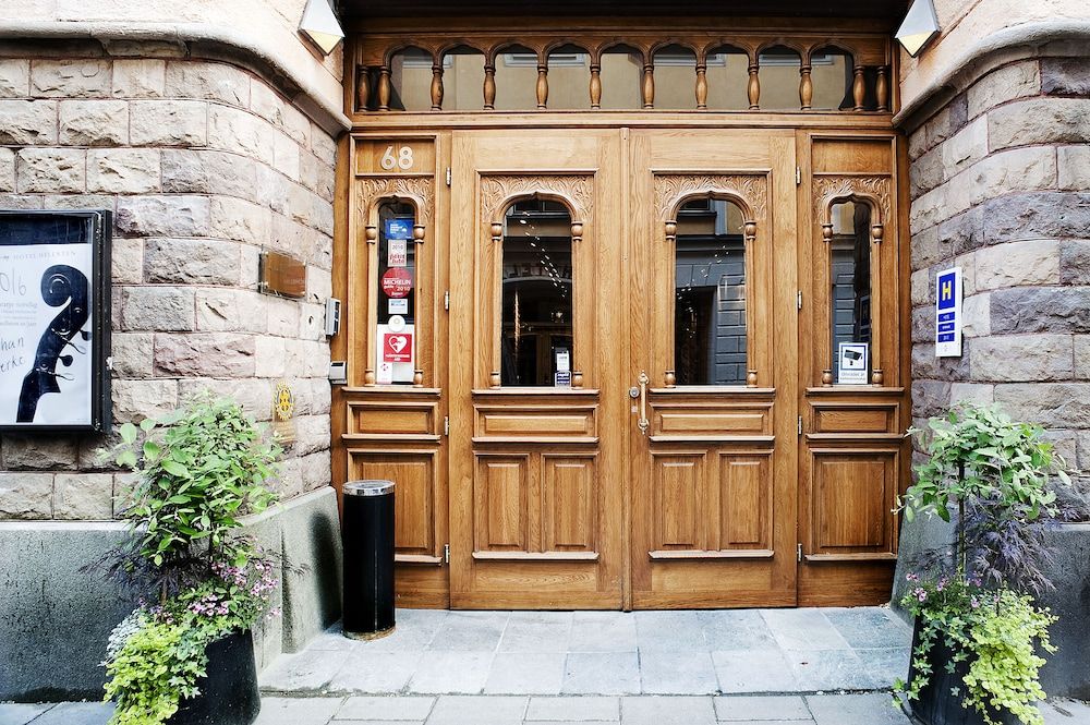 undefined Hotel Hellsten 6