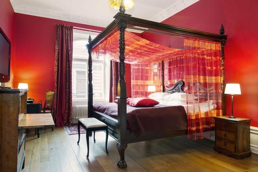 undefined Hotel Hellsten 3