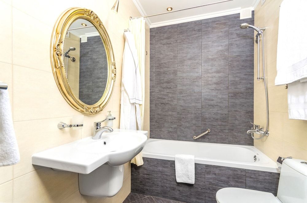 Hotel Park Suites Classic Suite, 2 Bedrooms, Kitchen, Executive Level 8