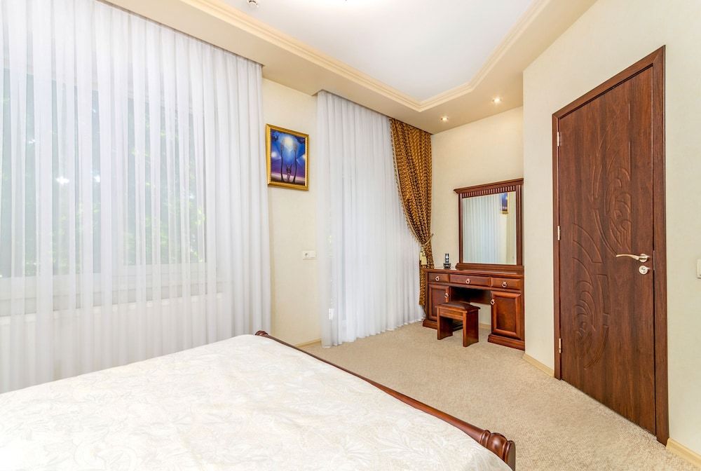 Hotel Park Suites Classic Suite, 2 Bedrooms, Kitchen, Executive Level 13