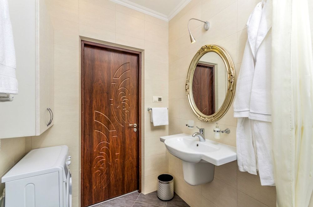 Hotel Park Suites Classic Suite, 2 Bedrooms, Kitchen, Executive Level 6