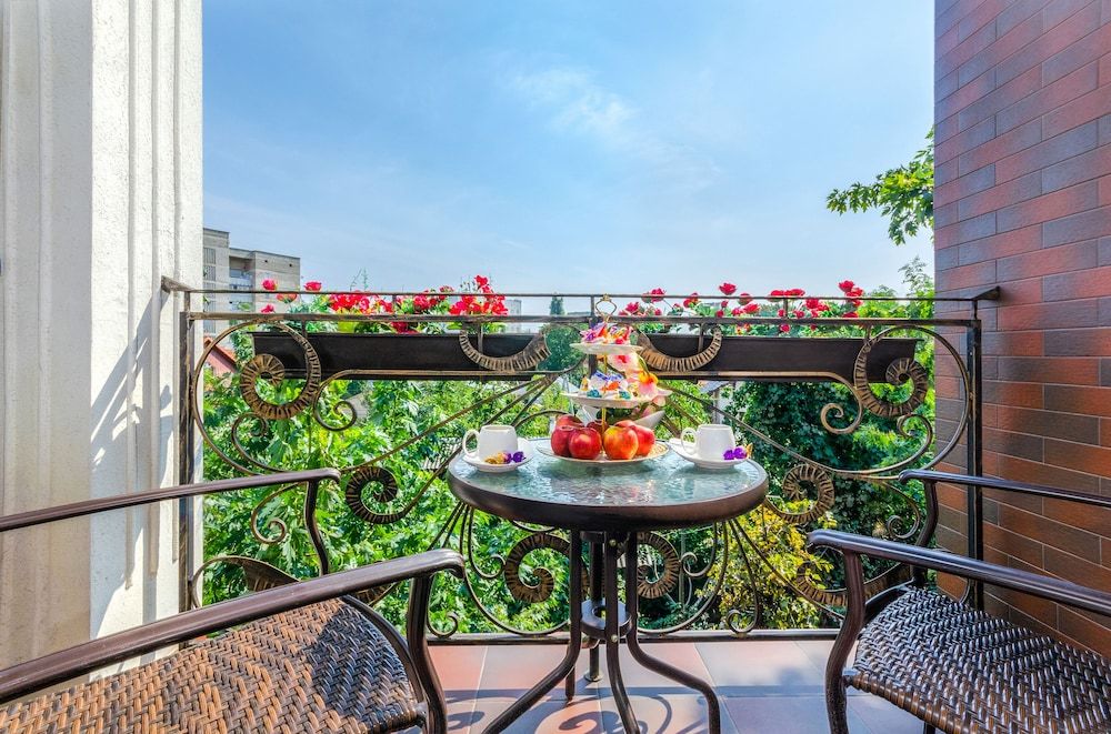 Hotel Park Suites Classic Suite, 2 Bedrooms, Kitchen, Executive Level 4