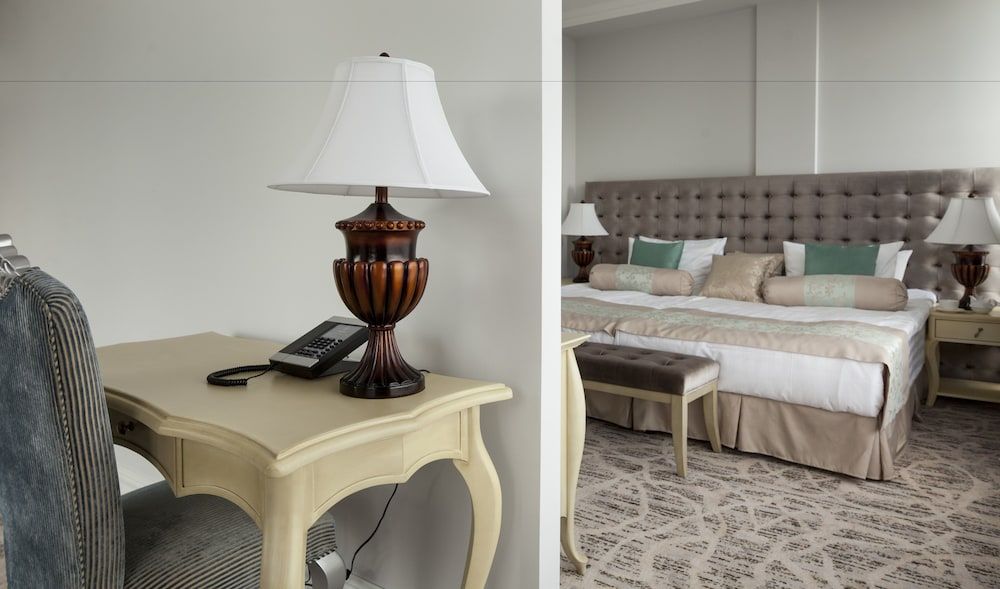 undefined Bristol Central Park Hotel 6