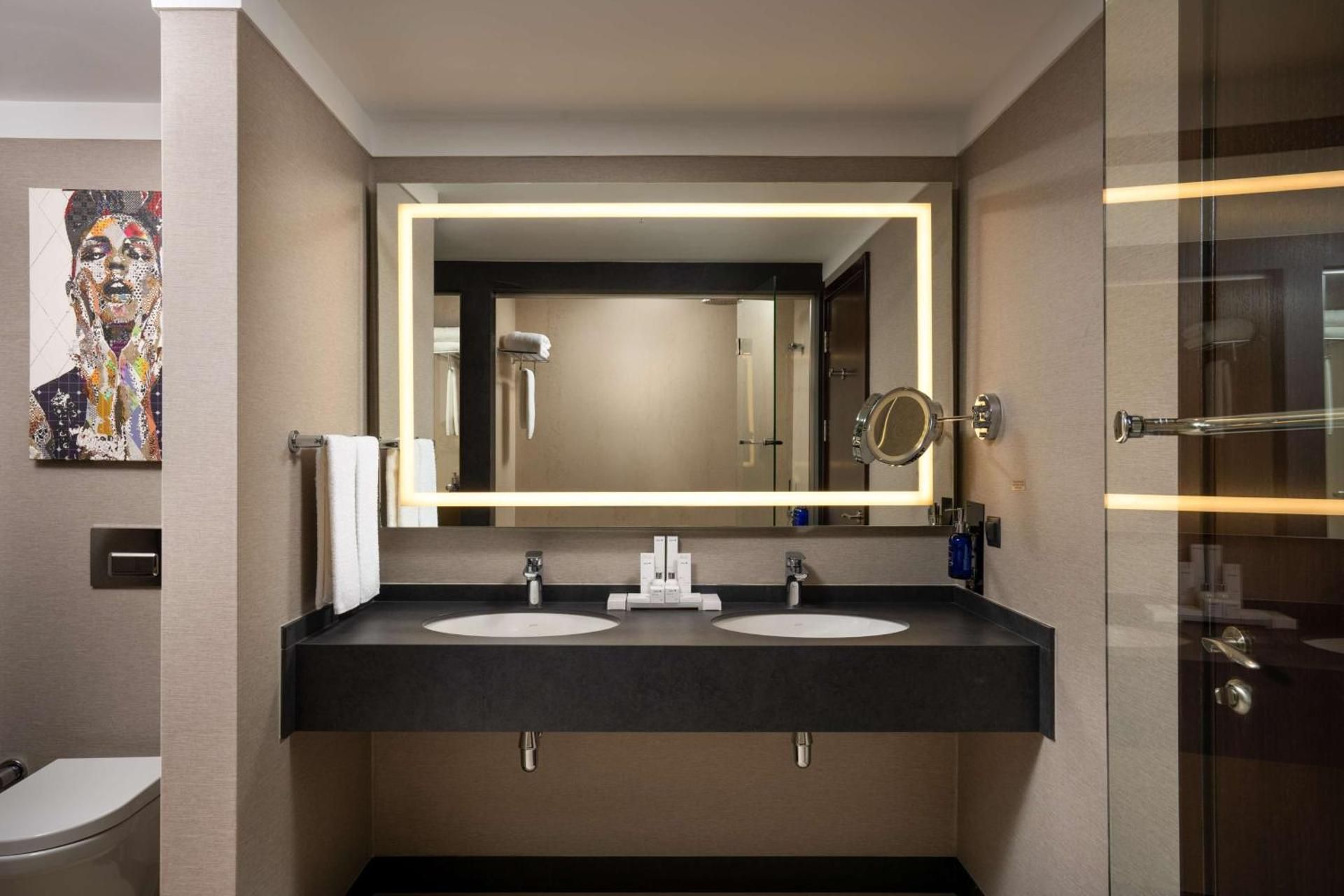 undefined Radisson Blu Leogrand 7