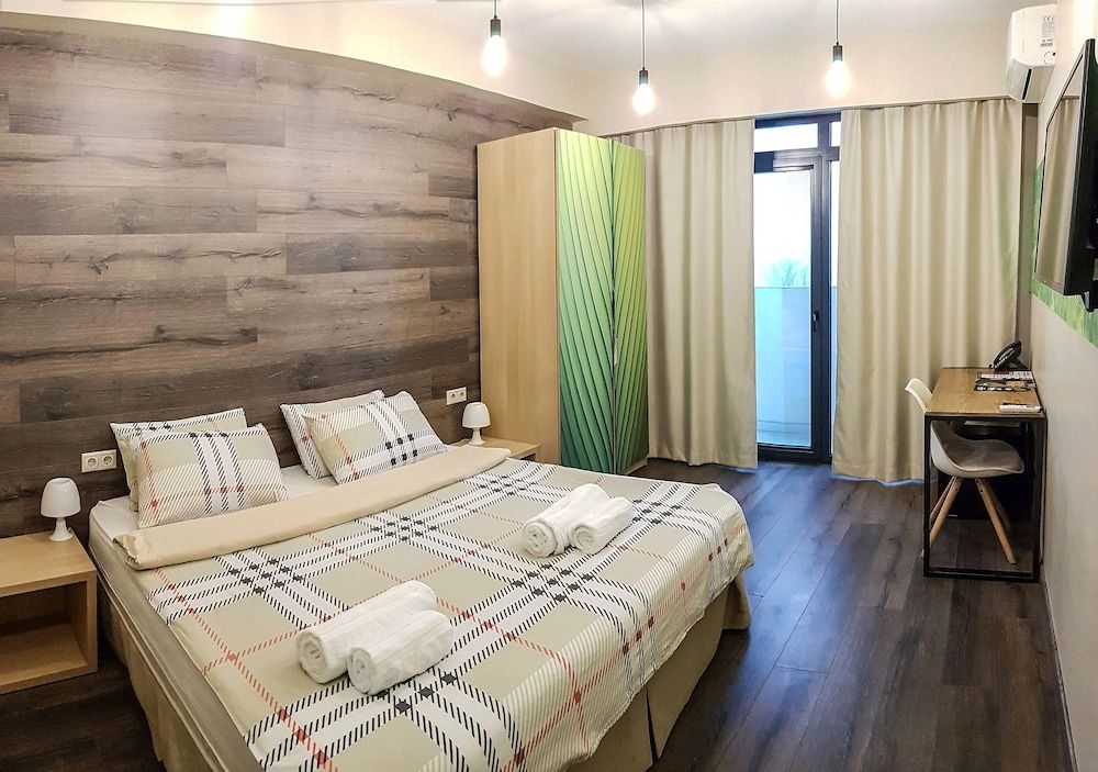 undefined Wine Hotel 5