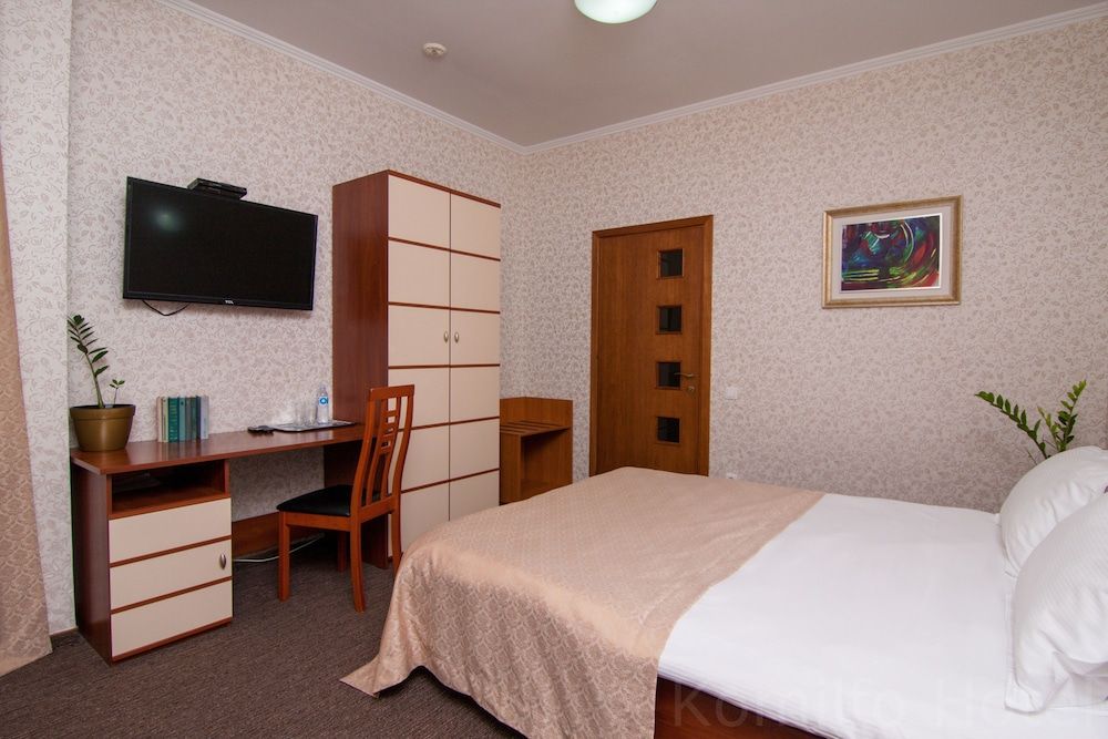 Komilfo Hotel Standard Double Room 2