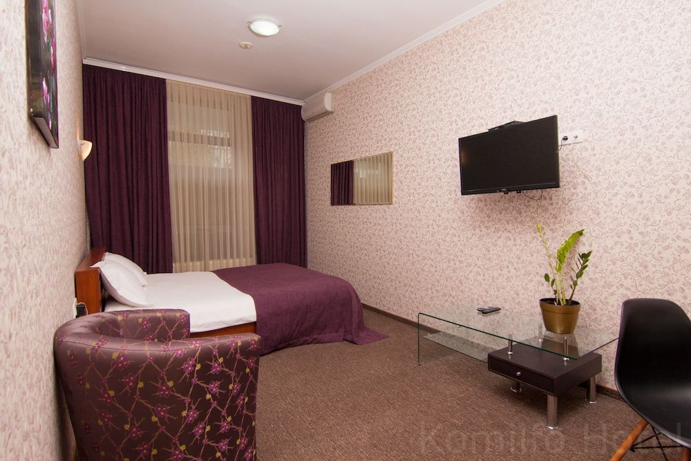Komilfo Hotel Standard Double Room