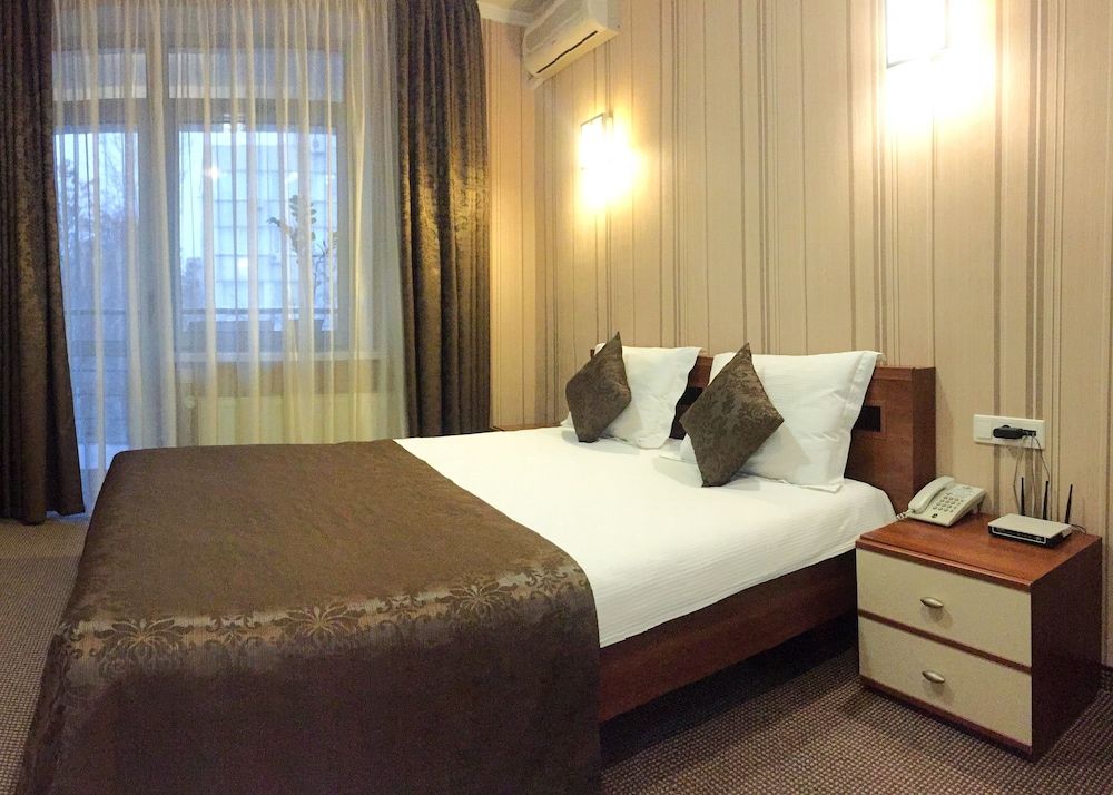 undefined Komilfo Hotel 4