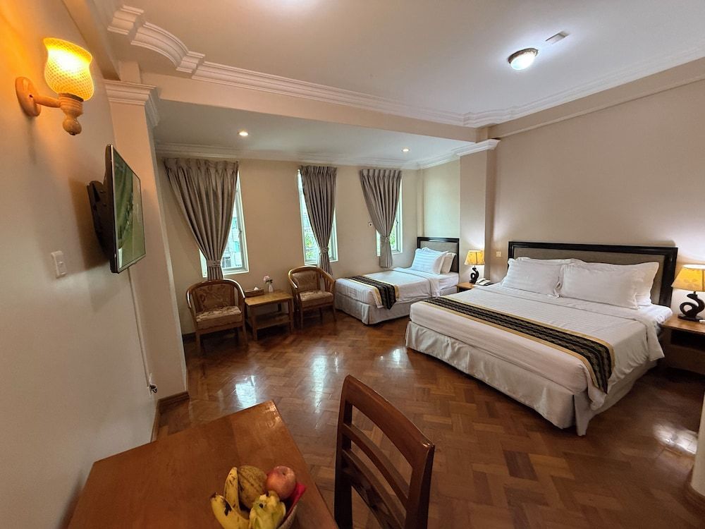 Grand Laurel Hotel Family Room 3