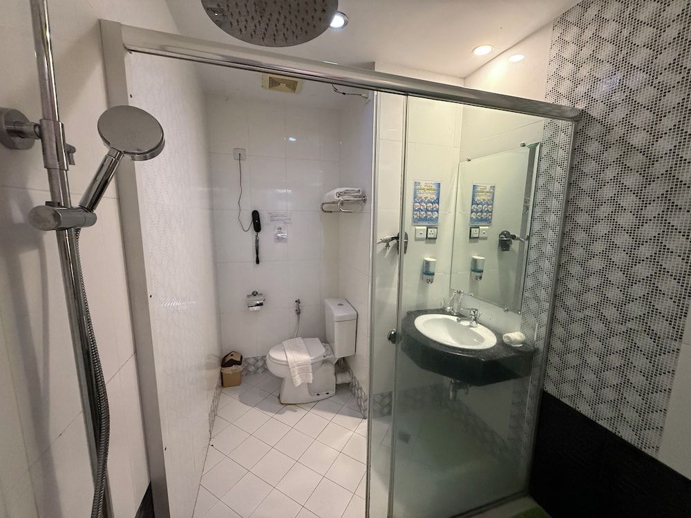 Grand Laurel Hotel Economy Double Room 5