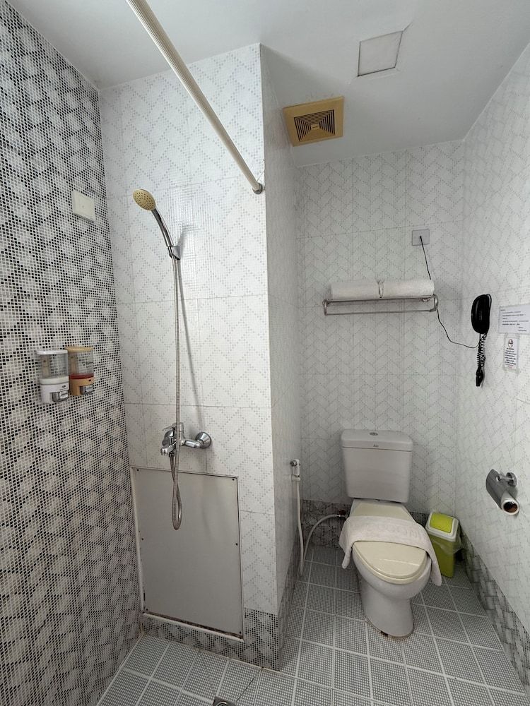 Grand Laurel Hotel Superior Twin Room, 2 Twin Beds 6