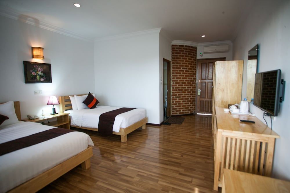 Royal Nadi Resort Superior Room 2