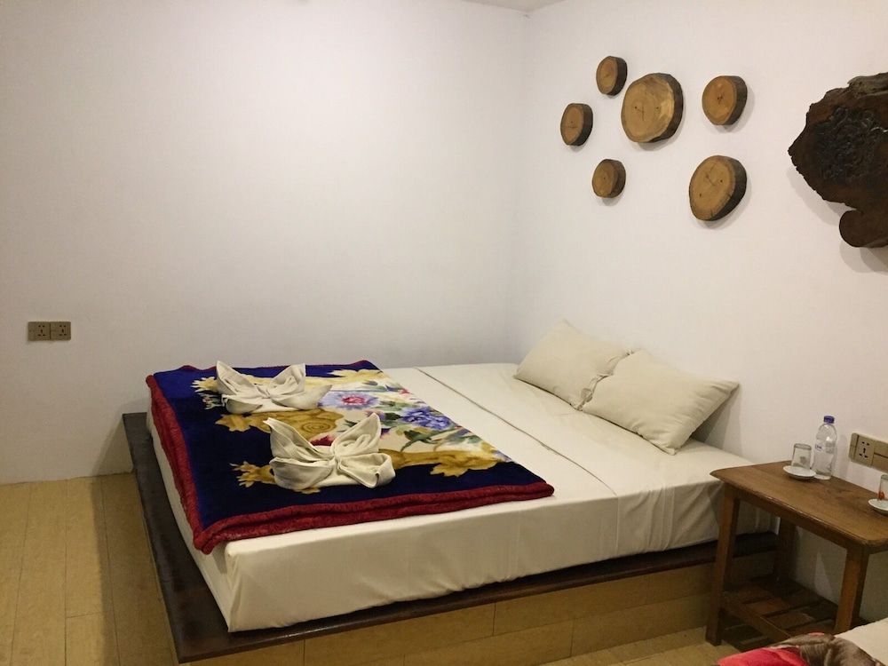 Aquarius Inn Inle Lake Standard Room 3