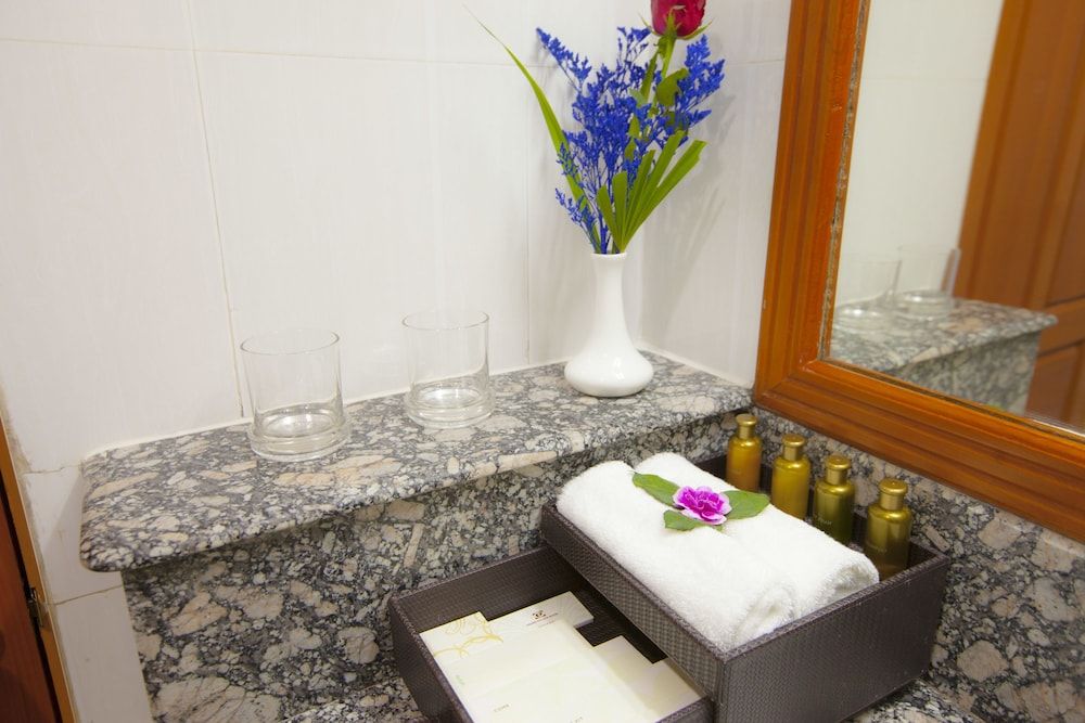 Grand Palace Hotel Executive Deluxe Room 12