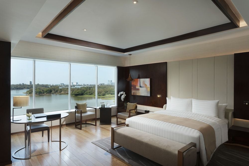 Melia Yangon The Level, Junior Suite