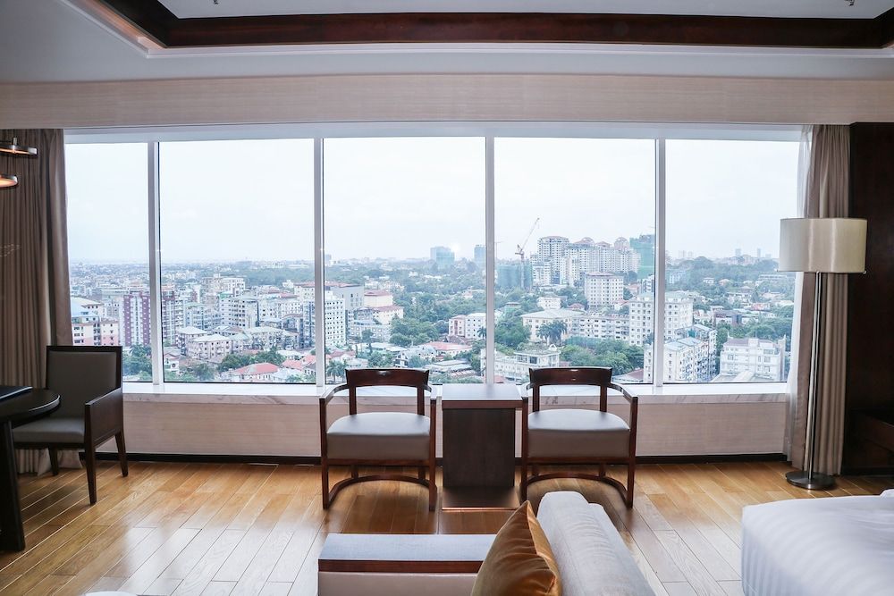 Melia Yangon Deluxe Room 3