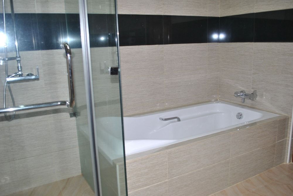 Myanmar Life Hotel Room (Poolside) 2