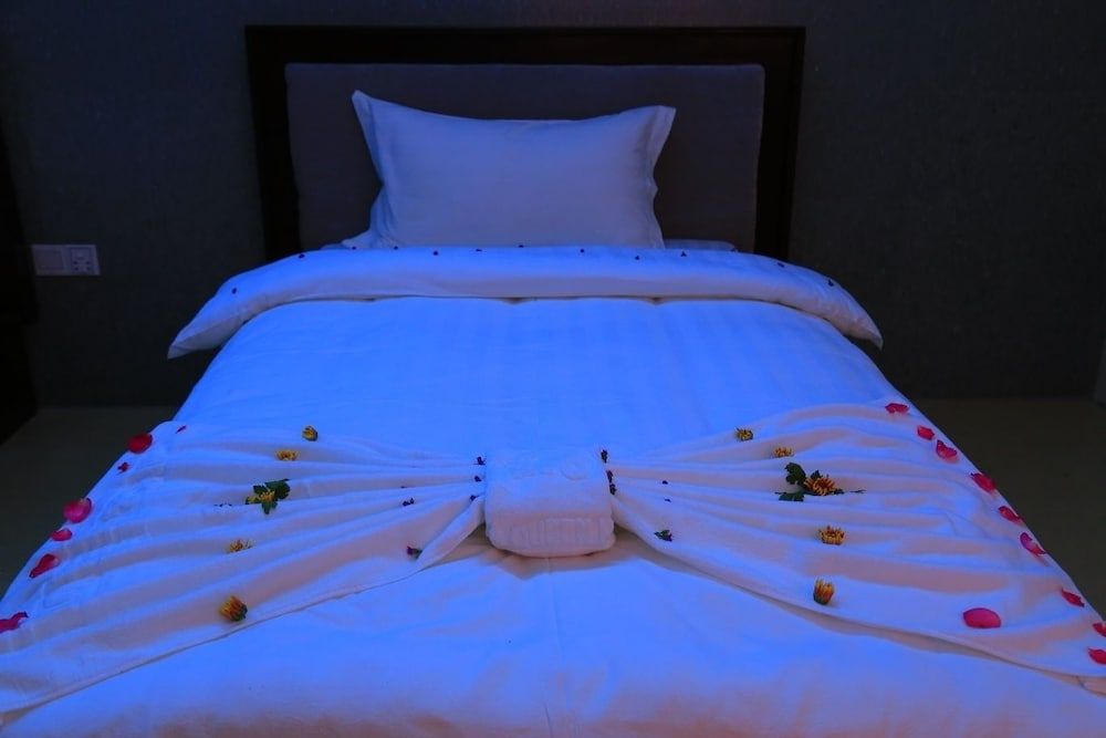 King & Queen Hotel Superior Room 2