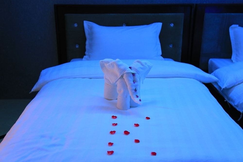 King & Queen Hotel Superior Room 3