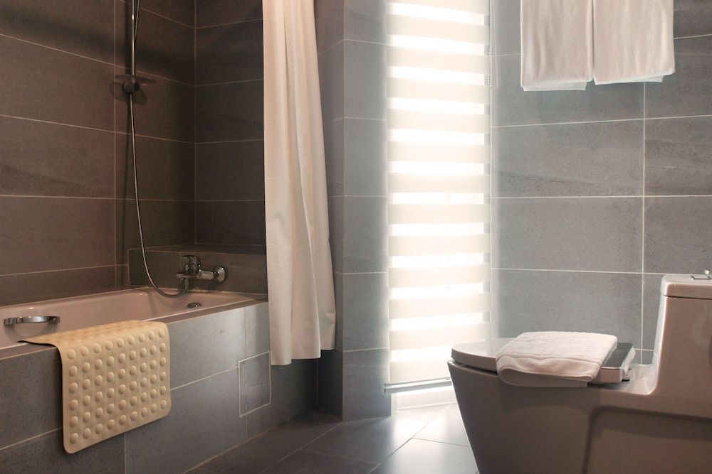 Wyne Hotel Premier King 5