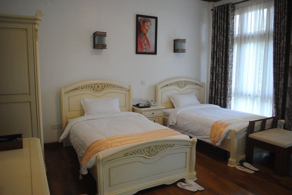 Myitkyina Plam Spring Resort Hotel Deluxe Bungalow 6