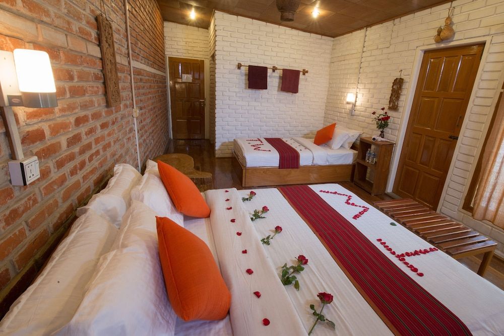 Teak Wood Hotel Family Triple Room, 2 Bedrooms, Garden View, Corner 4