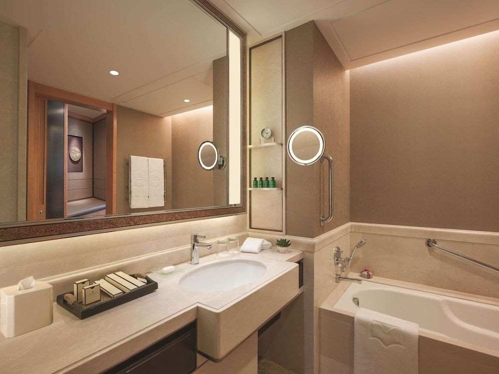 Shangri-La Ulaanbaatar Deluxe Room, 2 Twin Beds 4