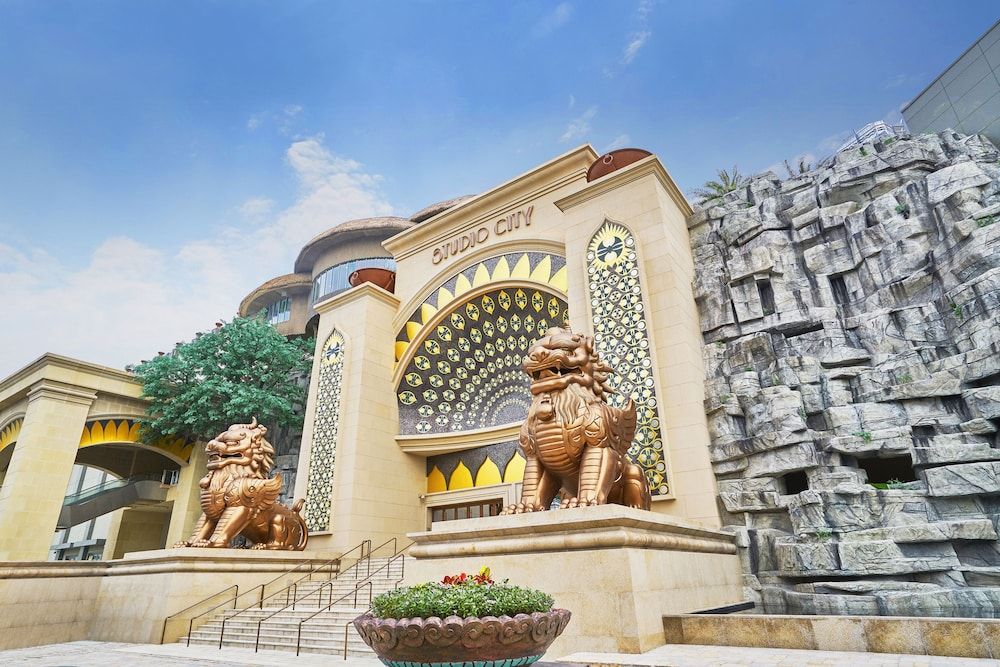 undefined Studio City 9