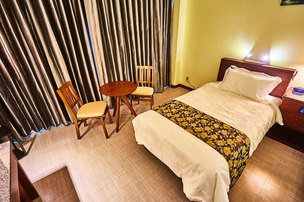 Serenti Hotel Standard Double Room, Non Smoking 13