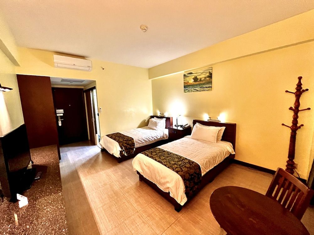 Serenti Hotel Standard Room, 2 Twin Beds 4