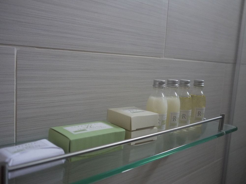 Surfrider Resort Hotel Standard Room, 1 Queen Bed, Non Smoking 8