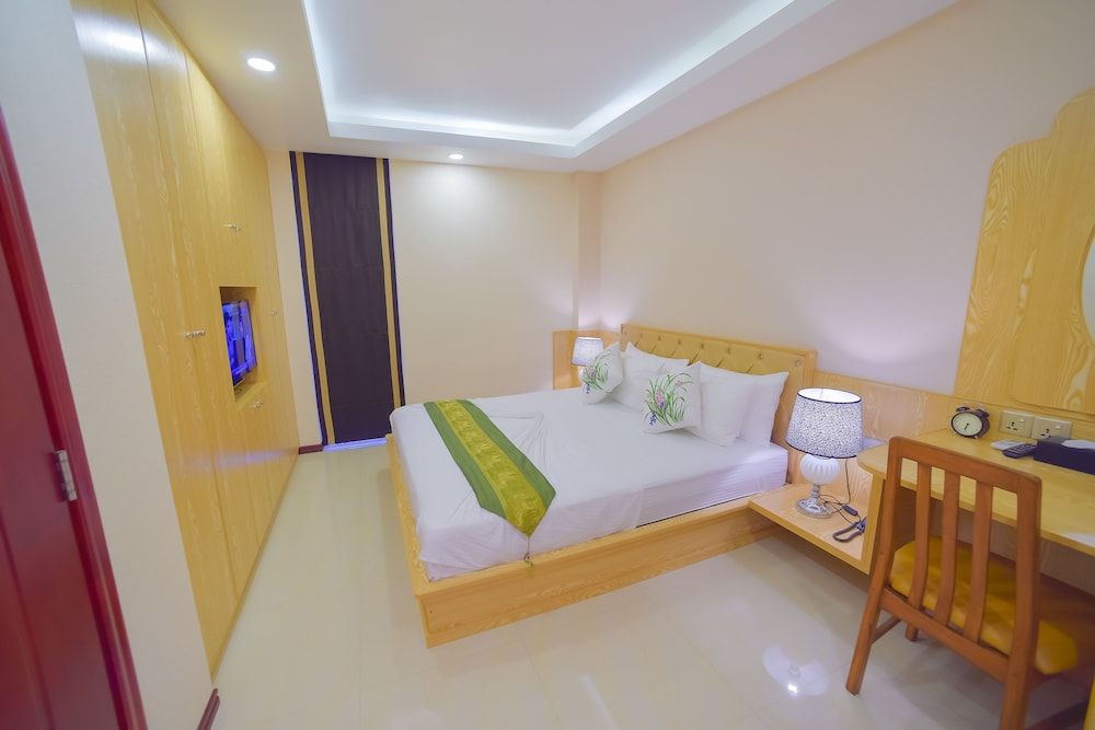 Hathaa Beach Maldives Deluxe Double Room, 1 King Bed 2